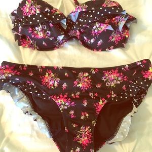 Ruffled Victoria Secret bikini 👙